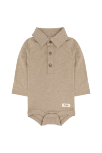 Beige babykleding set met broek.