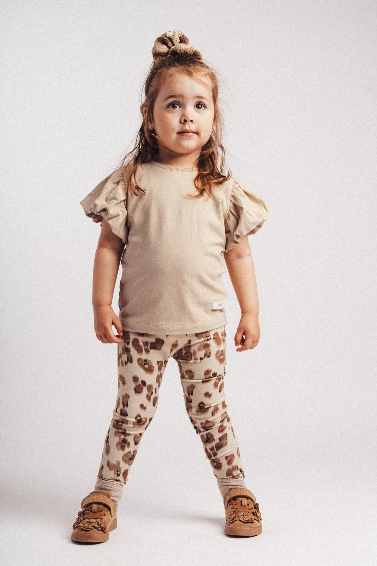 Legging_met_print_-_Nevada_-_animal_bruin_-_katoen_modal_-_2026-_Baje_studio_-_look_02