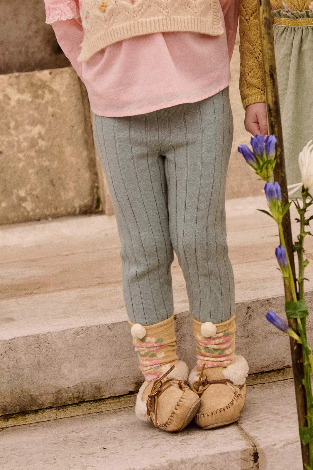 Louise Misha Moldavia legging rib knit met pompoms