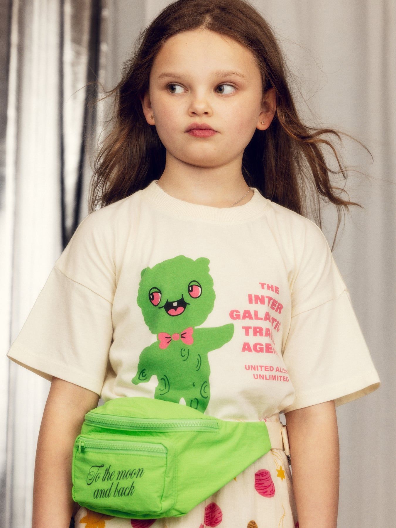 Unisex Alien T-shirt van biologisch katoen met speelse Alien Travel Agency print